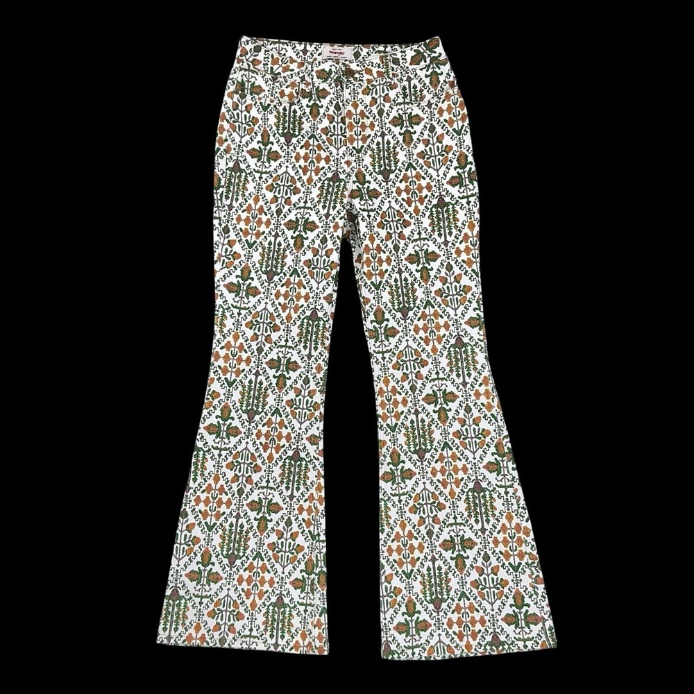 Wrangler Jeans Women 10x32 (ACTUAL 29x31) Printed Fierce Flare High Rise NWT